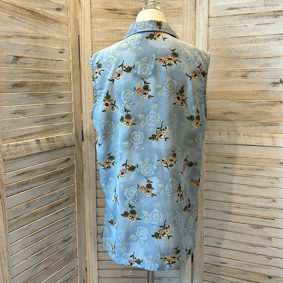 Jackline Design Studio Floral Sleeveless Button Front Tunic - Picture 4 of 6